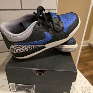 Air Jordan Legacy 312 Low GS Black Blue White Size 7Y